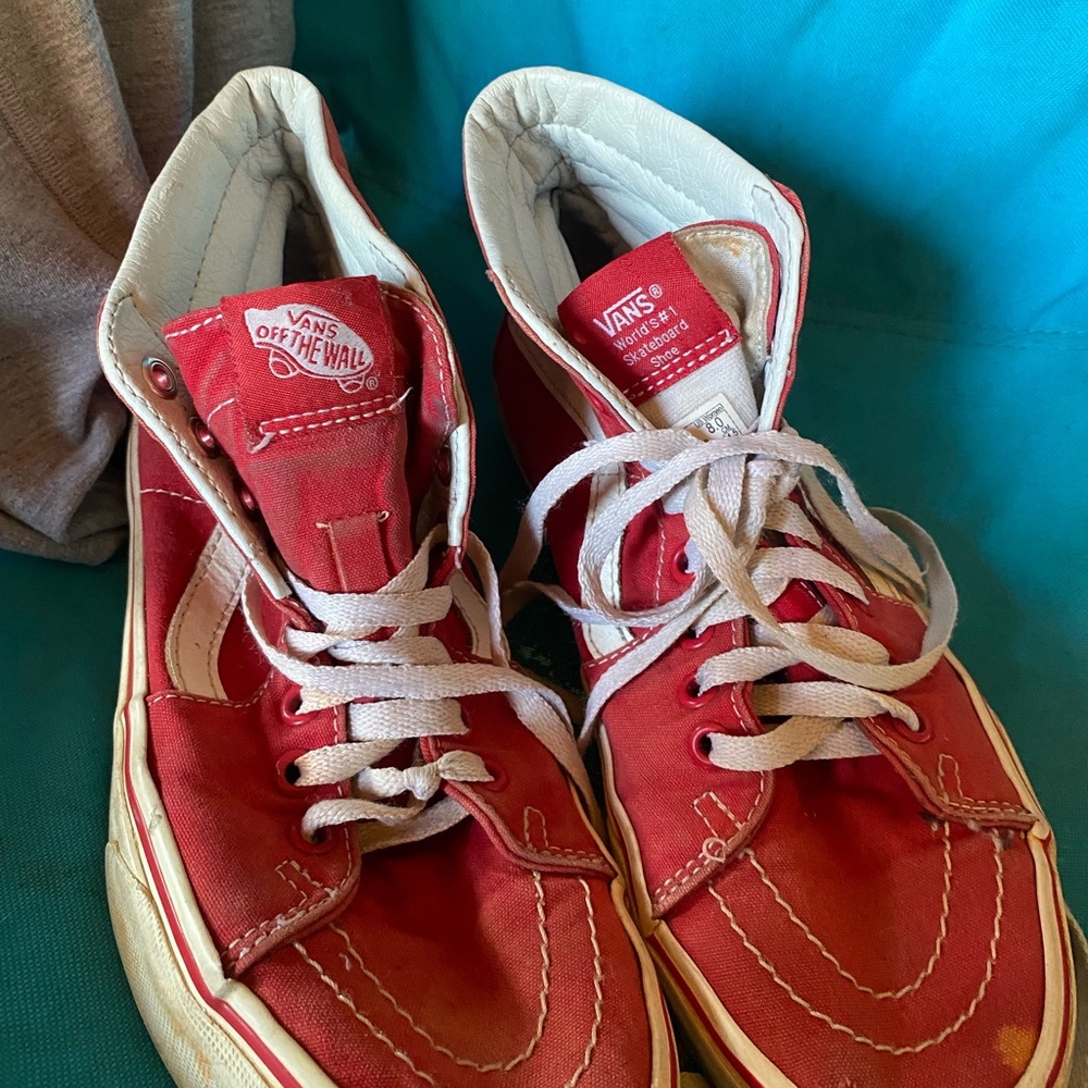 Red Old Skool Vans size 8 in Women’s